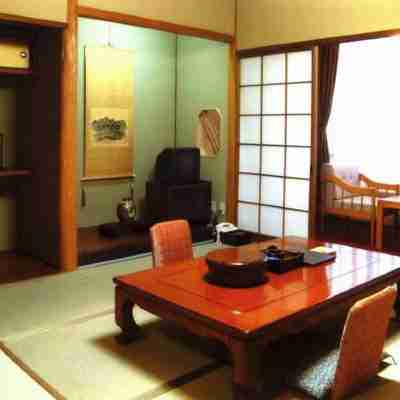 Shiitake Kaikan Taisuikaku Rooms