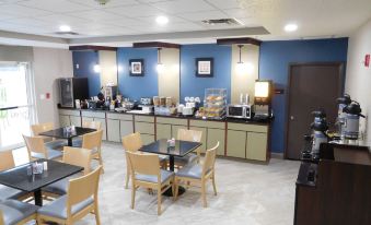 Best Western Waldo Inn  Suites