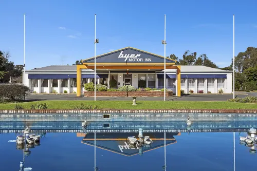 Byer Fountain Motor Inn Hotels in Holbrook