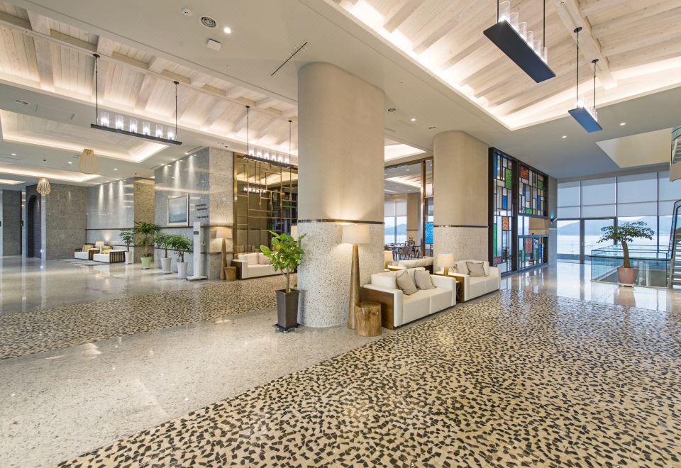 3. 스탠포드 호텔앤..