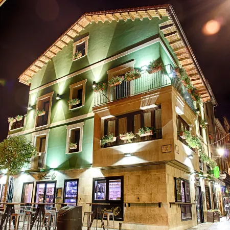 León Center Rooms
