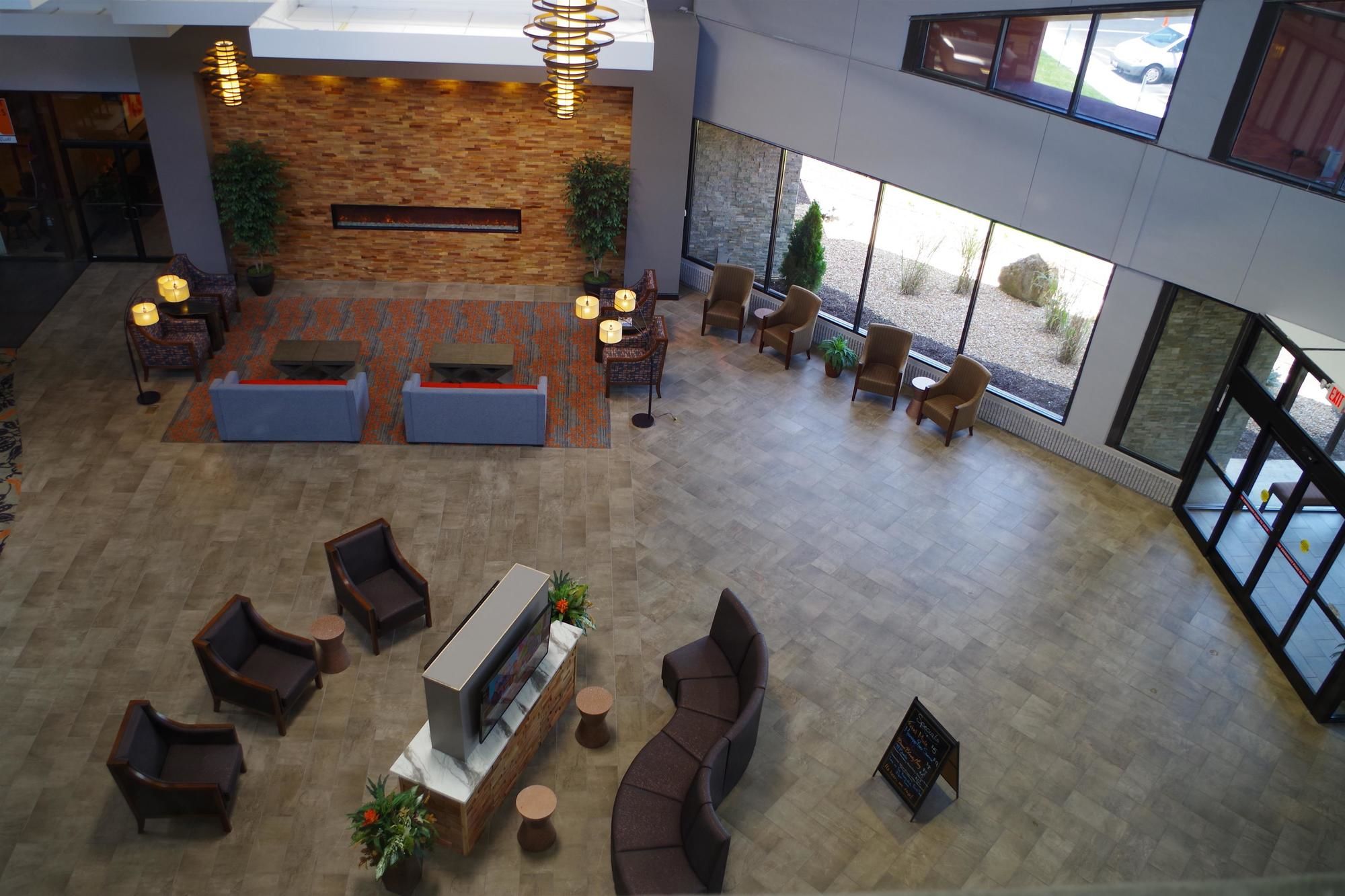 Best Western Premier Alton-St. Louis Area Hotel