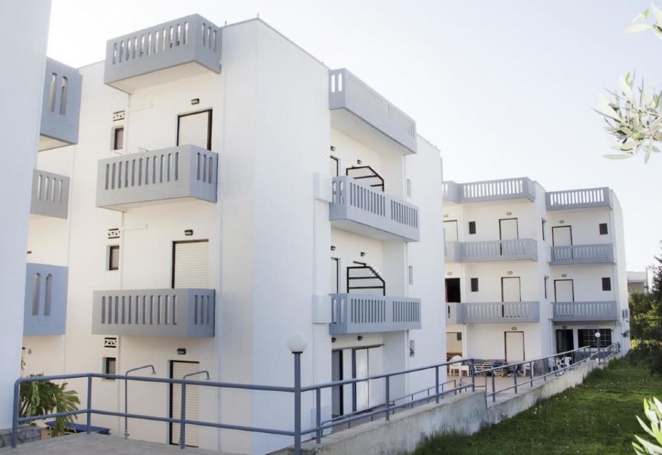Popi Hotel Apartments-Agia Marina Nea Kydonias Updated 2023 Room  Price-Reviews & Deals | Trip.com