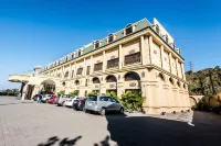 Golden Chariot Vasai - Hotel and Spa - parking