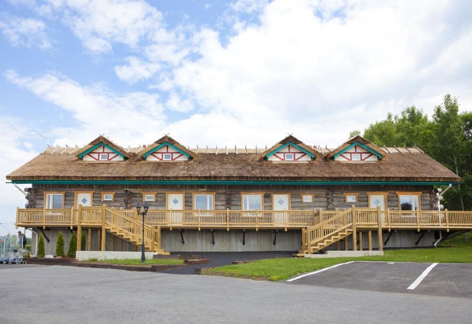 Power Park Accommodation - Housity