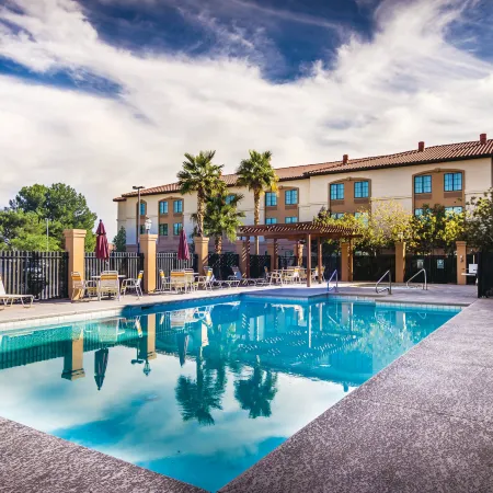 La Quinta Inn & Suites by Wyndham Las Vegas Airport South Отели рядом с достопримечательностью «Боулдер-Стрип»