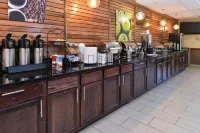 La Quinta Inn & Suites by Wyndham Woodward Hotels in Woodward