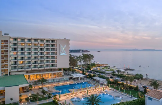 阿波羅迪萬皇宮海水浴酒店