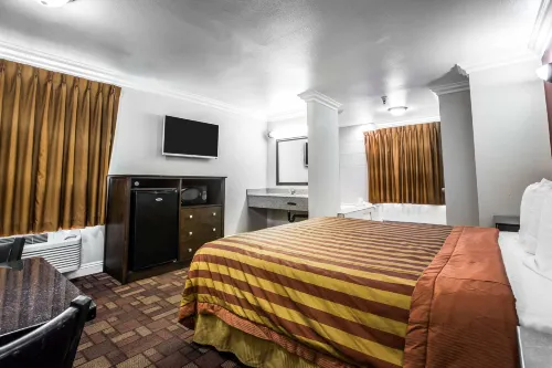 Pico Rivera Inn and Suites Hotels in Pico Rivera