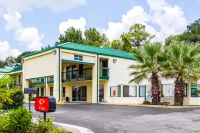 Econo Lodge Hotels in Picayune