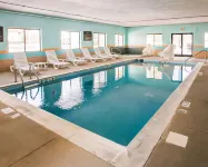 Comfort Suites Georgetown - 수영장