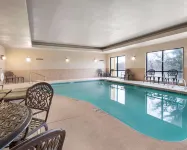 MainStay Suites Hobbs - piscina
