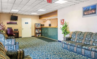 Econo Lodge Cranston - Providence