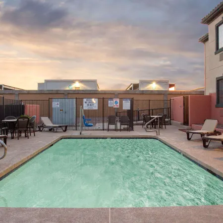 Baymont by Wyndham Phoenix I-10 Near 51st Ave