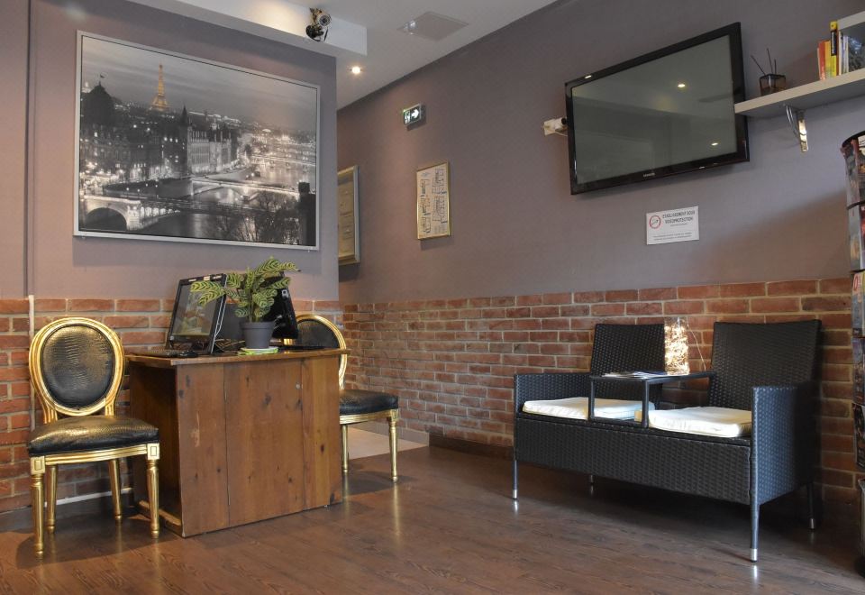 4. 앱솔루트 호텔 ..