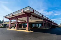 Econo Lodge Inn & Suites Conference Center Dublin Hotels in Dublin