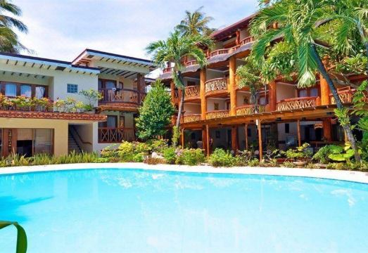 레드 코코넛 비치 호텔