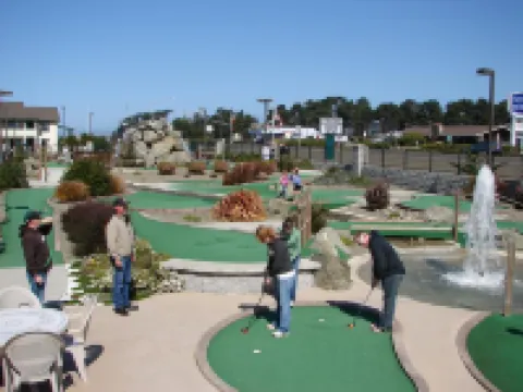 Emerald Dolphin Inn & Mini Golf Hoteles en Fort Bragg
