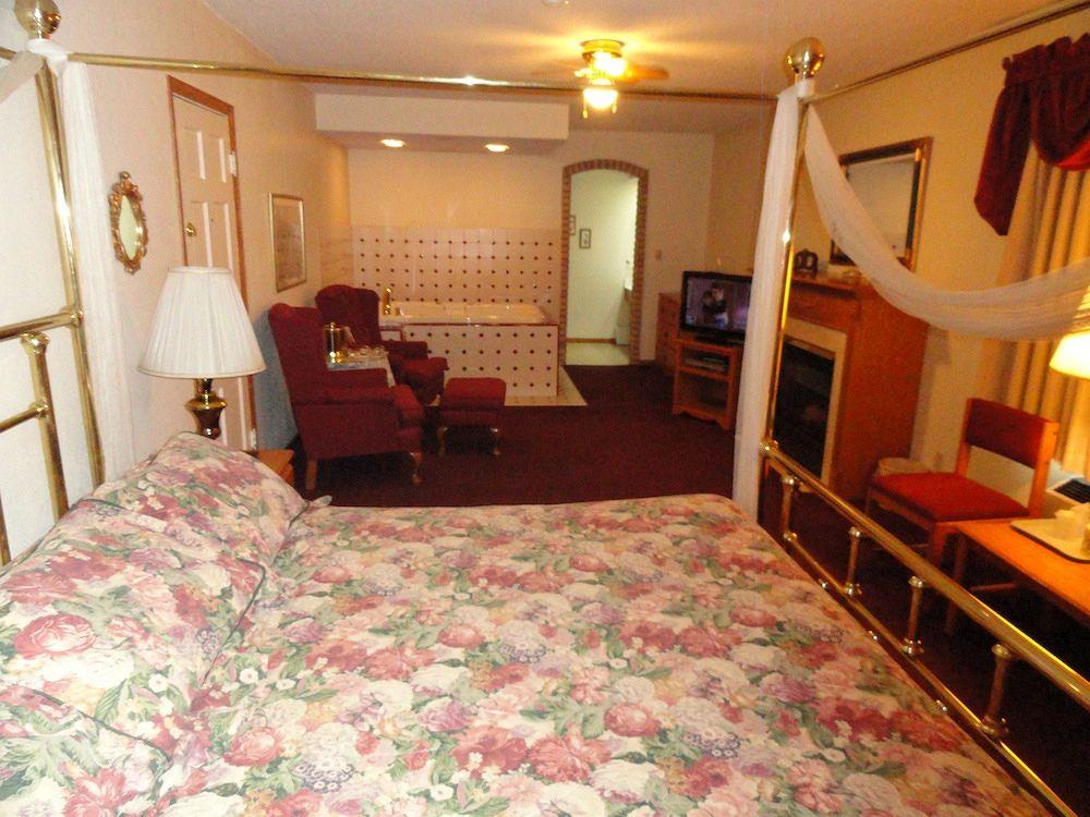 AmeriVu Inn and Suites - St. Croix Falls