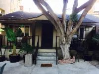 Su Casa at Venice Beach Hotels near 1921 State Theater