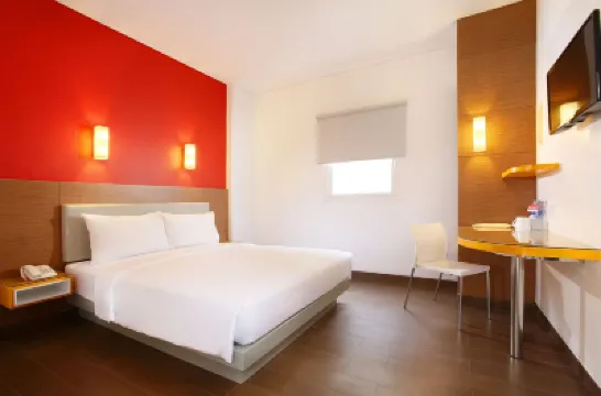 Amaris Hotel Dewi Sri Hotels near Dewi Sri