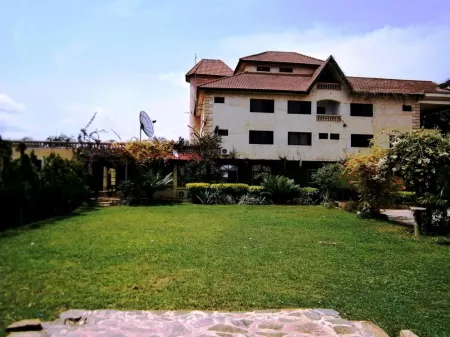 Accra Royal Castle Apartments & Suites