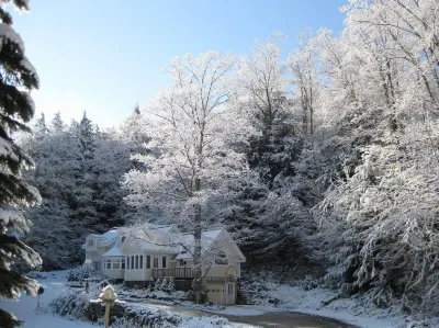 Mountain Valley Retreat Hotels in Chittenden