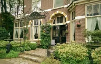 Hotel Pegasus Hotels near Wittenborg University of Applied Sciences