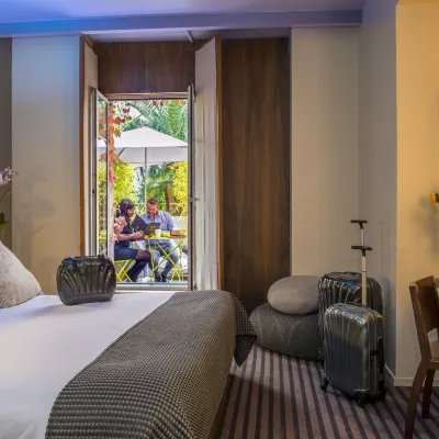 Hôtel Nice Beau Rivage Отели рядом с достопримечательностью «Театр де Вердюр»
