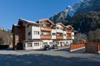Hotel la Maison Wellness & Spa Hotels in Alleghe