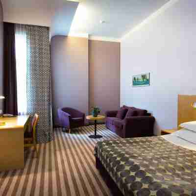 Hotel London by Tartuhotels Rooms