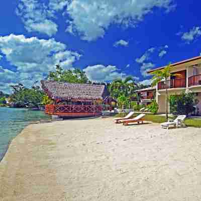 Tropicana Lagoon Apartments Hotel Exterior