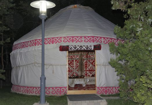 2. 사라이치크 호텔..