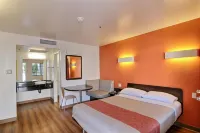 Motel 6 Thousand Oaks, CA