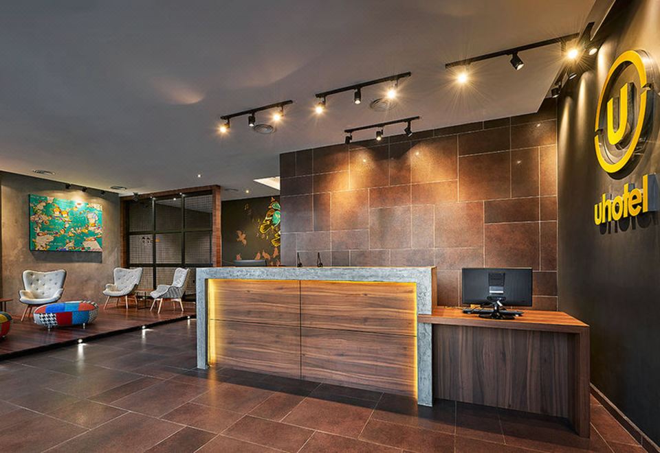 [U 호텔 페낭의 깔끔한 로비 모습]