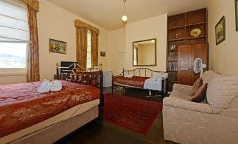 Edinburgh Gallery Bed & Breakfast