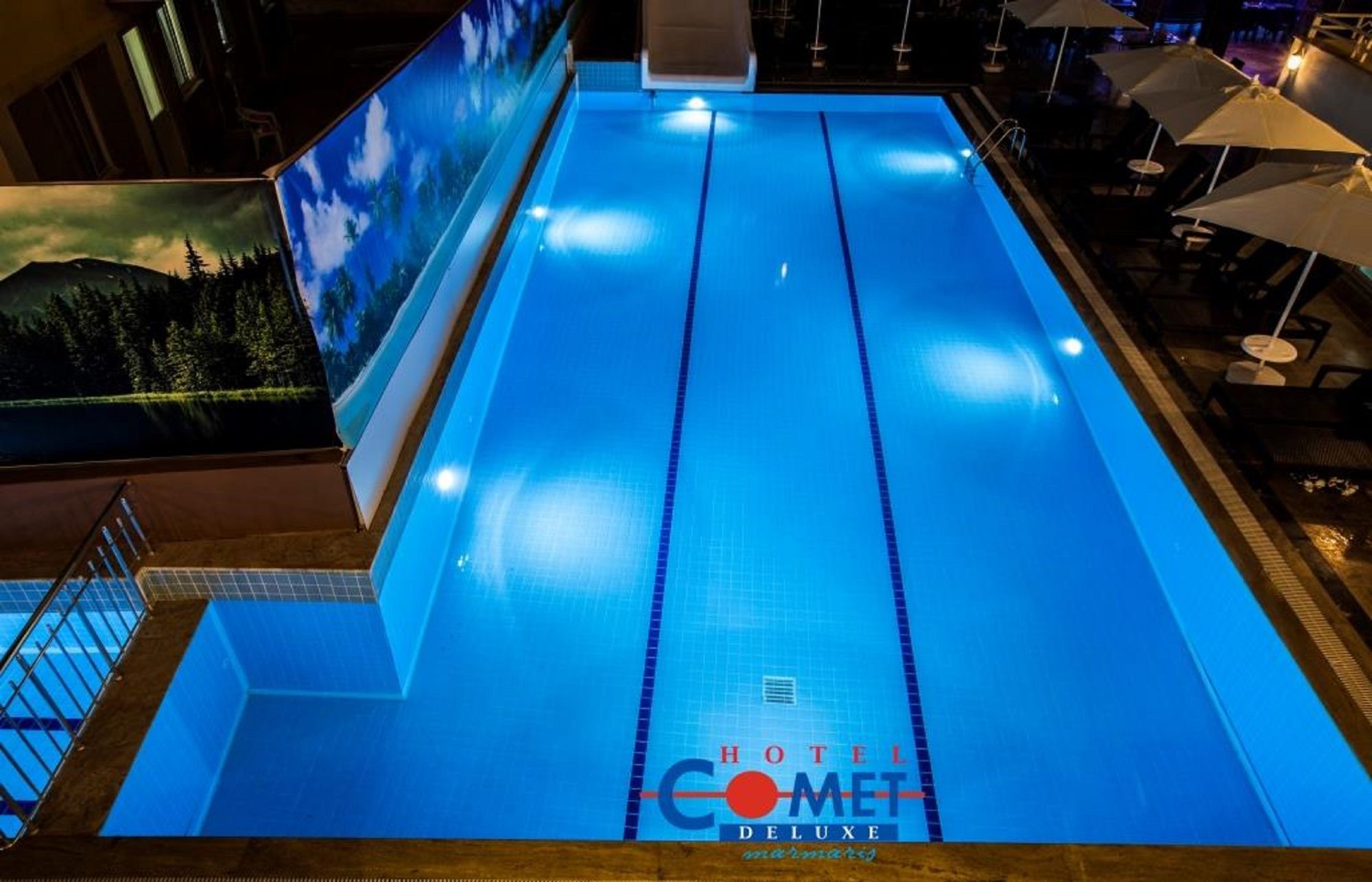 Comet de Luxe Hotel