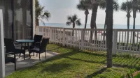 Flamingo Inn Beachfront - Daytona Beach
