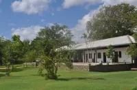 Amaara Forest Hotel Sigiriya Các khách sạn gần Inamaluwa Isipathanarama Viharaya