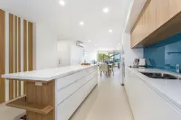 Salt Yeppoon Hotels in Cooee Bay