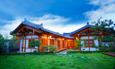 Leega Hanok Hotels in Чонджу