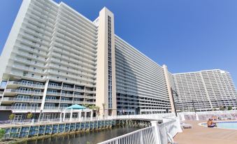 Laketown Wharf by Book That Condo