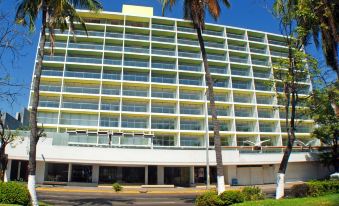 Ramada by Wyndham Acapulco Hotel & Suites