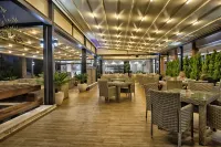 Wellness & Spa Hotel Acd فنادق في Herceg Novi