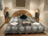 Scardroy Homes Inverness - Central 2 Bedroom with Parking WiFi Smart TVs Sleeps up to 6