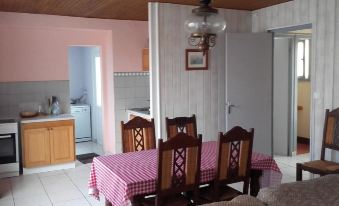 House with 3 Bedrooms in Guilvinec, with Enclosed Garden and Wifi