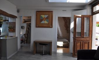 House with 3 Bedrooms in La Rochelle, with Enclosed Garden and Wifi