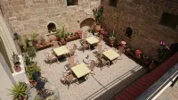 Eleni Rooms