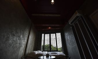 A.M.Place - Housity