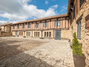 Posada - Monasterio de Santa María La Real